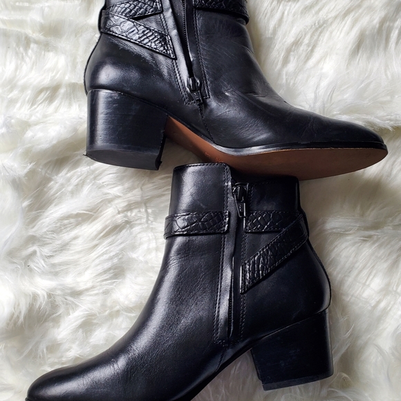 Women's Ankle Booties - Picture 5 of 7